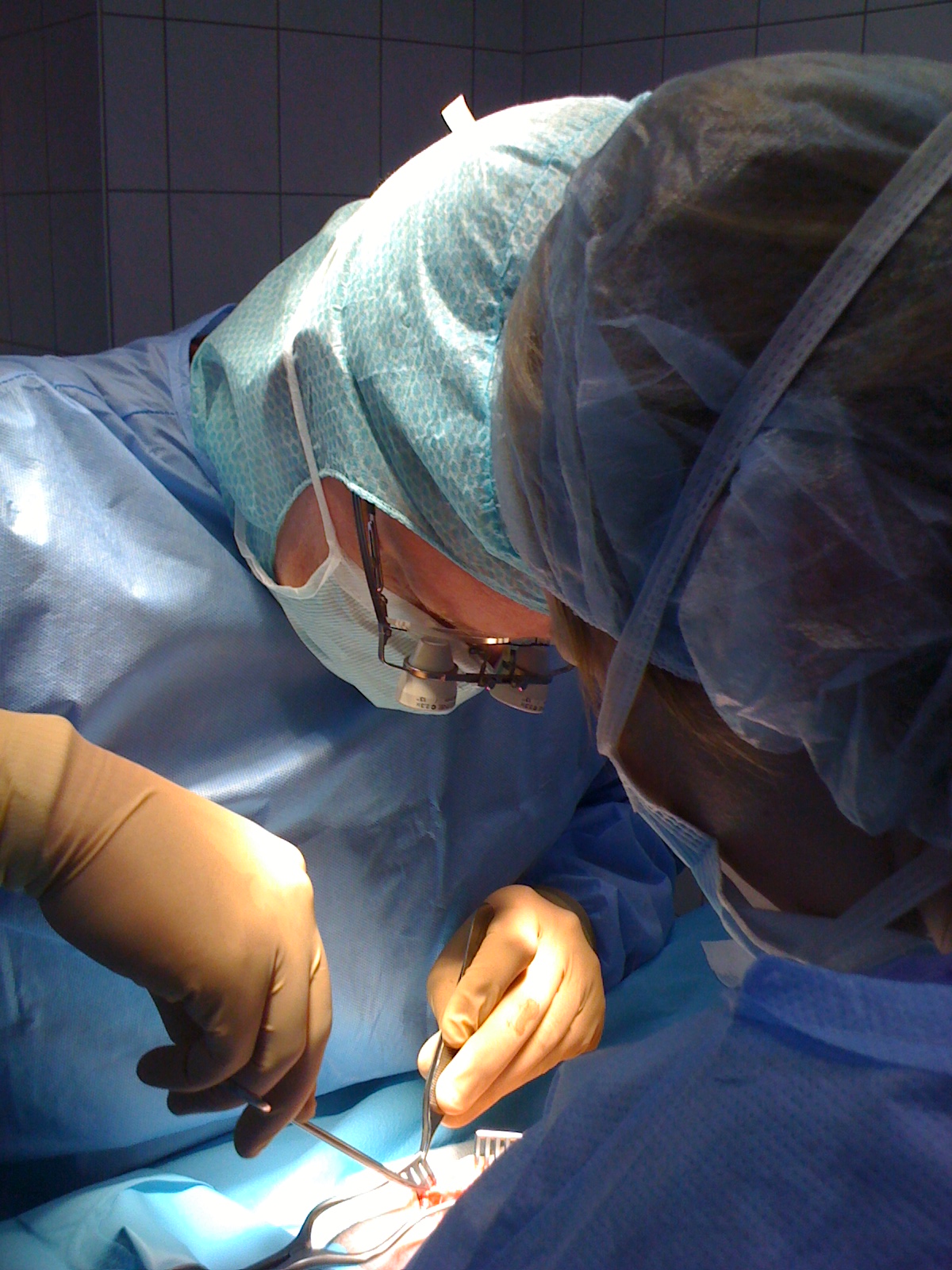 Dr. med. Christian Möcklinghoff bei einer Operation